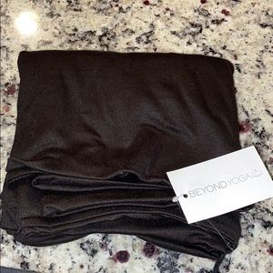 Beyond Yoga Zipper scarf